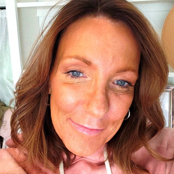 Meet your Posher, hi I'm Jan! - Picture 1 of 1